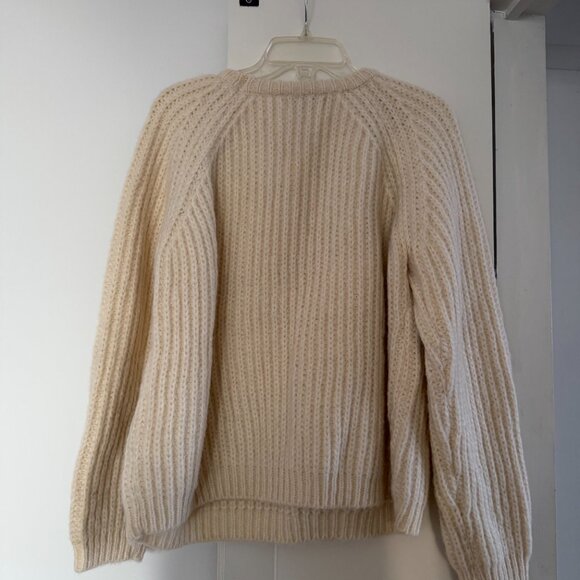 Cozy Cream Knit Sweater NWT - Picture 4 of 9